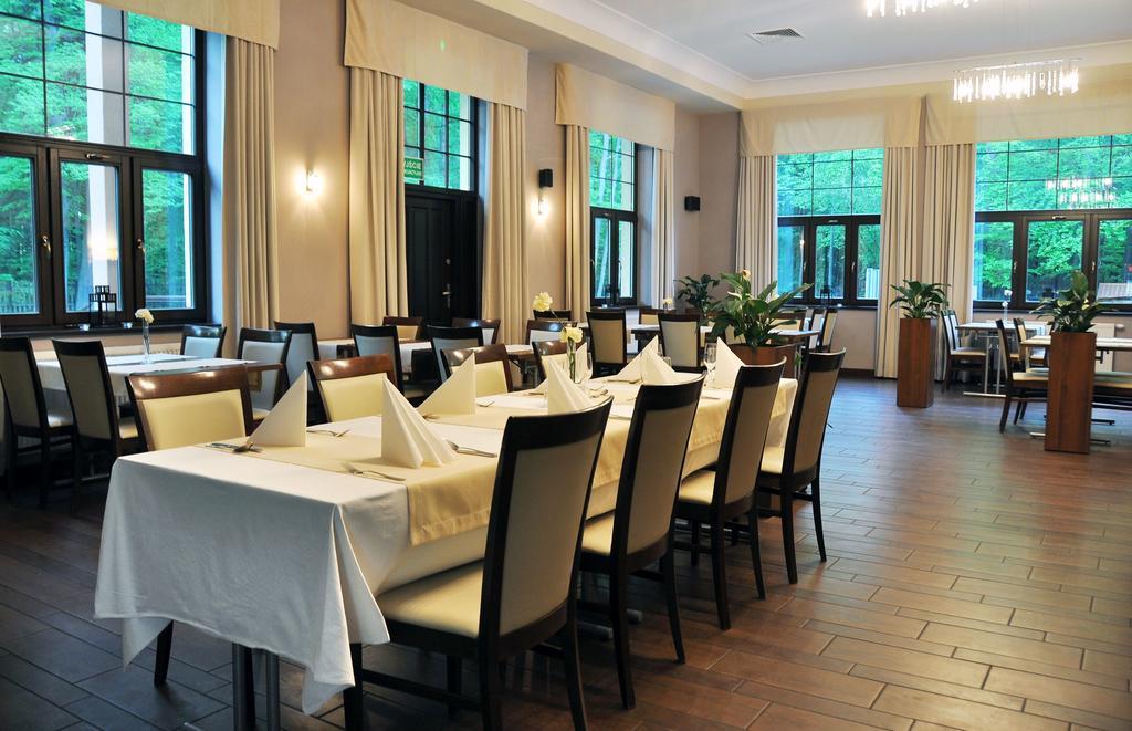 Willa Strzelnica Hotel คอชเชียซือนา ภายนอก รูปภาพ